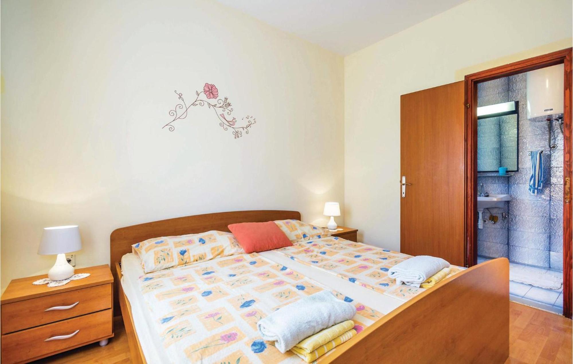 Pet Friendly Apartment In Kampor With Kitchen Exterior photo